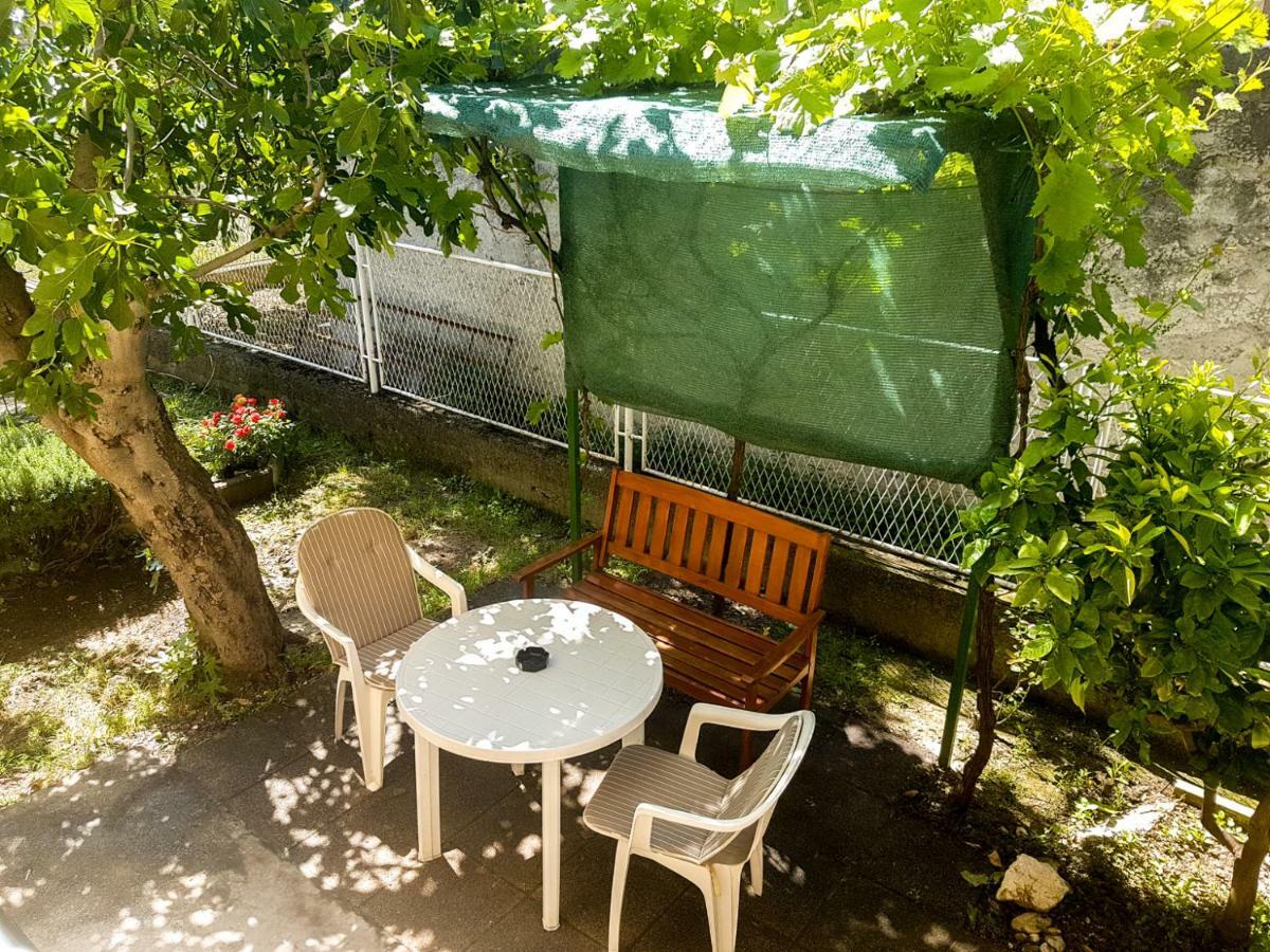 Apartment Drago Kaštela Екстериор снимка