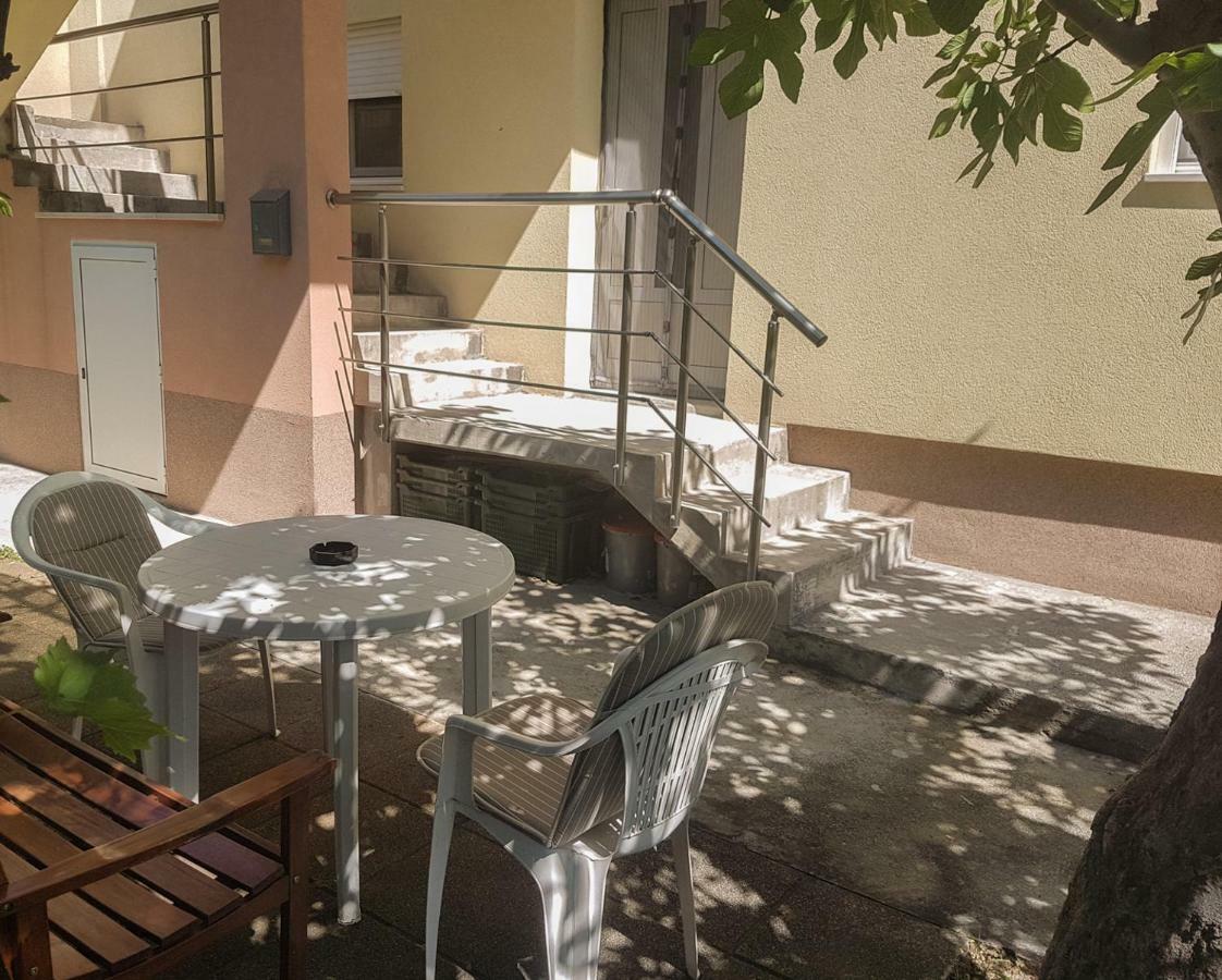 Apartment Drago Kaštela Екстериор снимка